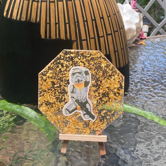 Star Wars Storm Trooper Pin Up Girl Cartoon Resin Display Art & Mini Easel - Picture 15 of 15